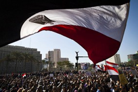 egypt-flag-crowd